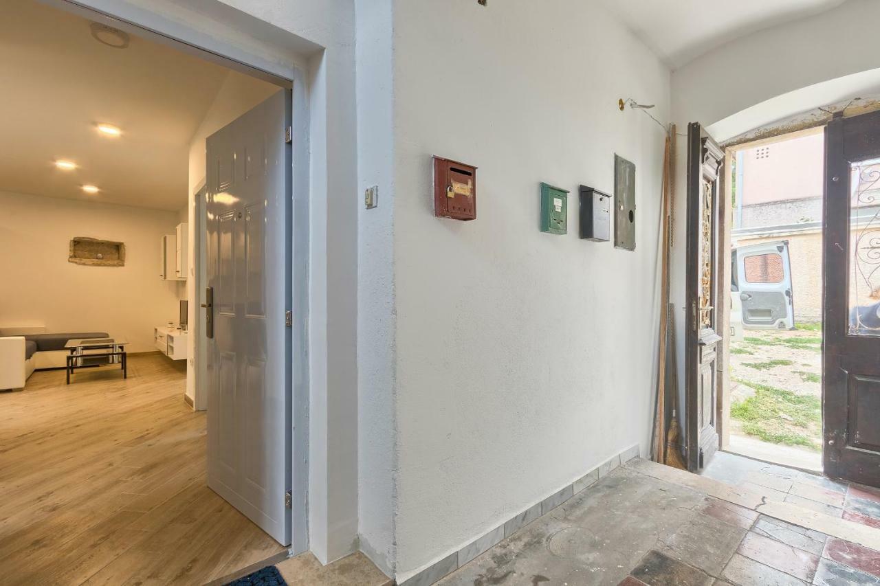 Apartment Petra Пула Екстериор снимка