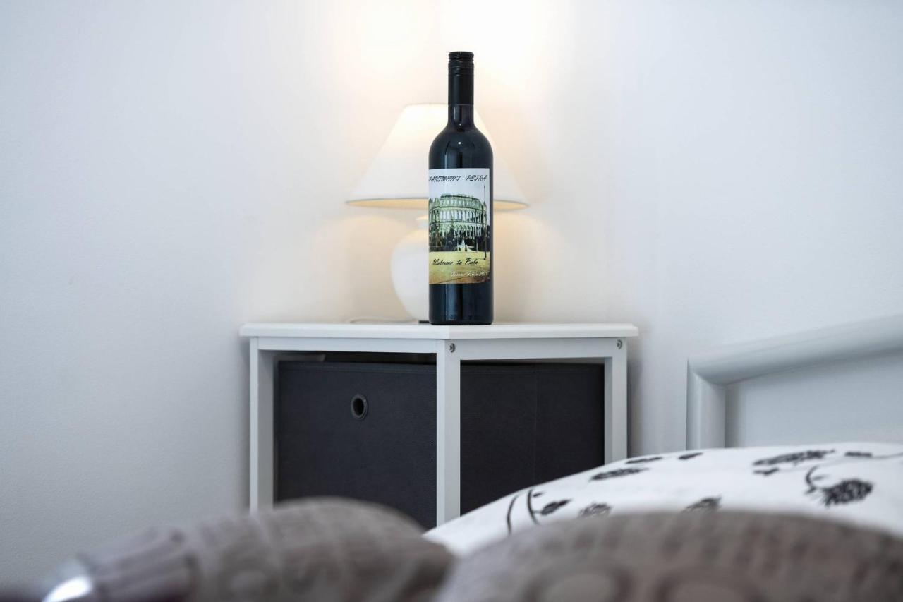 Apartment Petra Пула Екстериор снимка